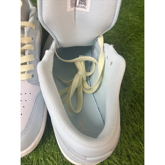Air Jordan 1 Low SE Men's Size 8.5‎ Glacier Blue/Sea Glass HJ5999 400 Fast Ship - Picture 3 of 6
